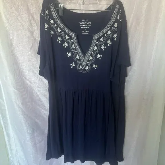 Torrid Size 2 Knit Blue Boho Dress With White Embroidery Midi - Picture 1 of 8